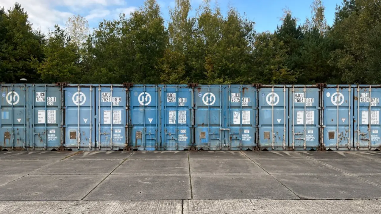 how much does container storage cost in london