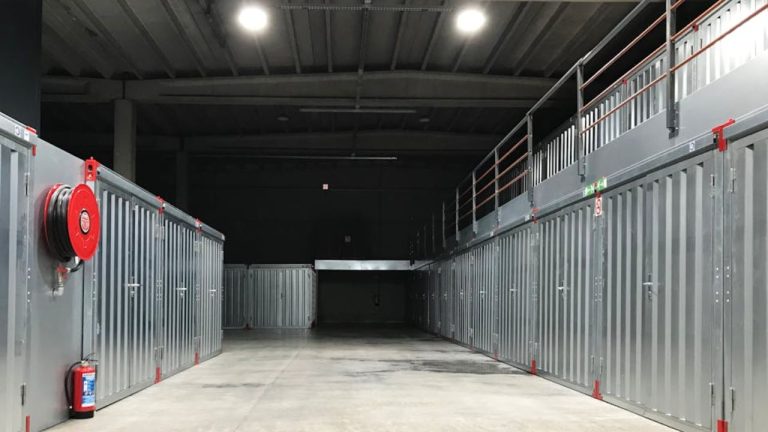 what to look for in a business storage unit