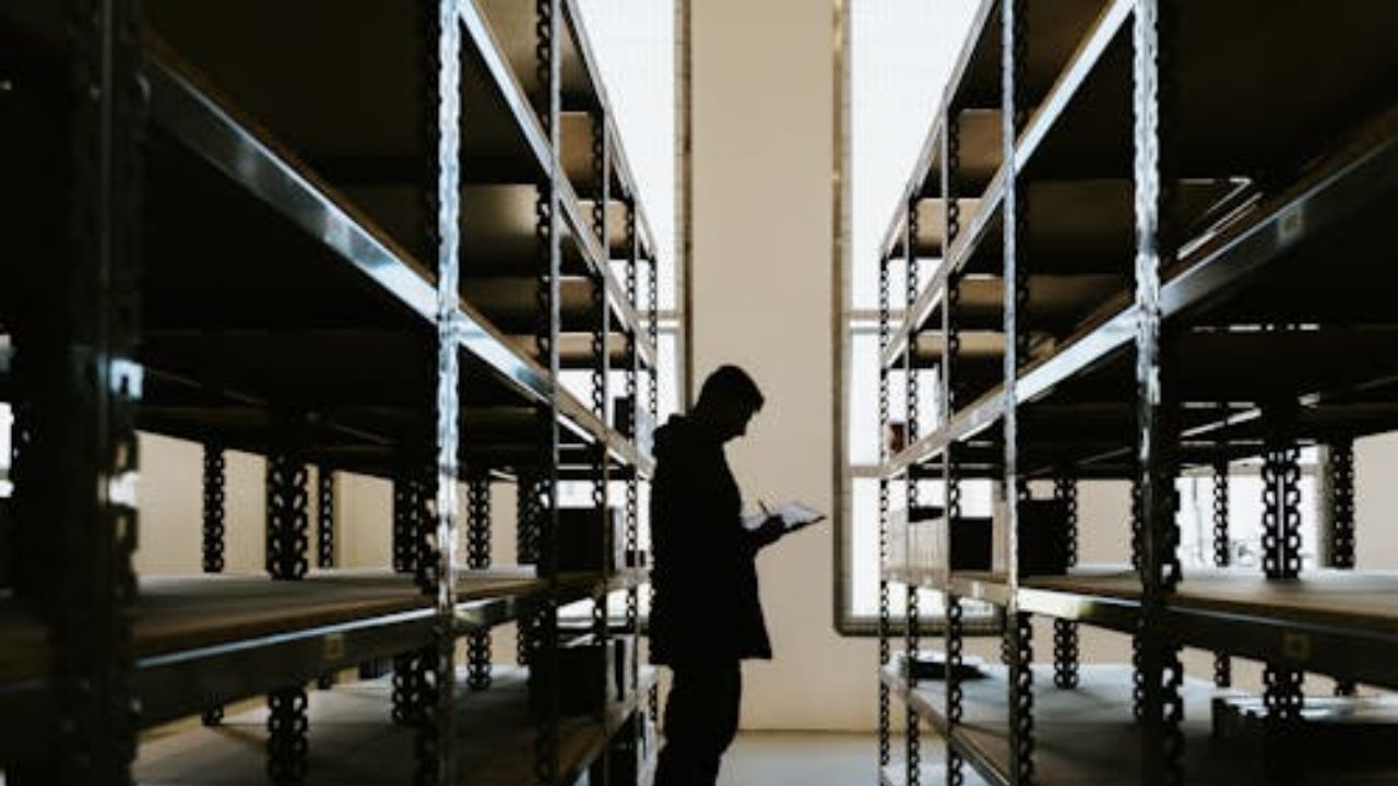 why businesses end up needing flexible storage in the first place